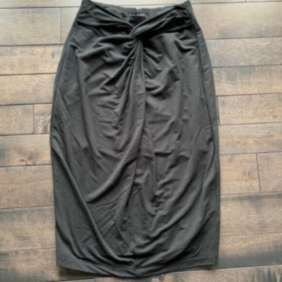 Banana Republic Dresses & Skirts - Banana Republic Twist Front Skirt